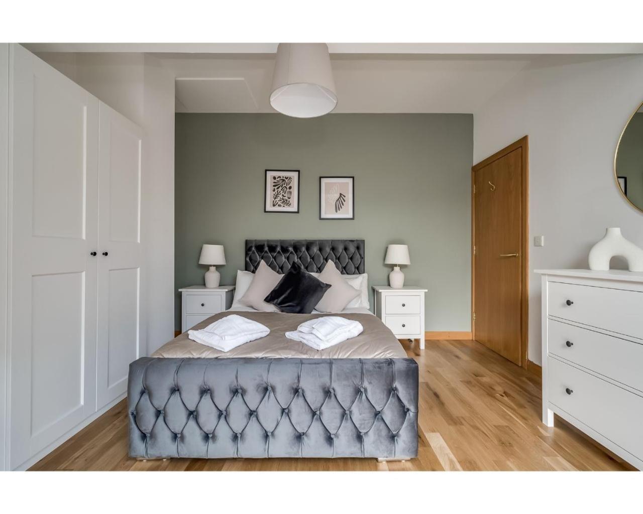 Central Belfast Apartments Pottinger'S Quay Экстерьер фото